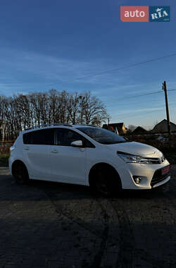 Минивэн Toyota Verso 2014 в Луцке