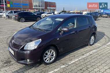 Мінівен Toyota Verso 2010 в Львові