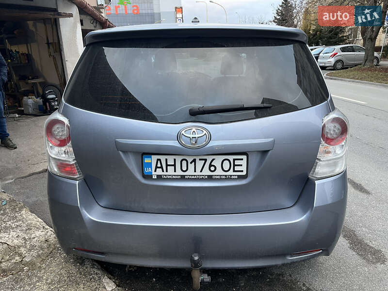 Мінівен Toyota Verso 2009 в Ужгороді