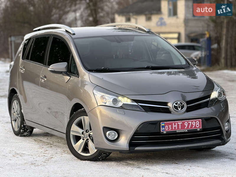 Минивэн Toyota Verso 2014 в Луцке фото 15 Минивэн Toyota Verso 2014 в Луцке