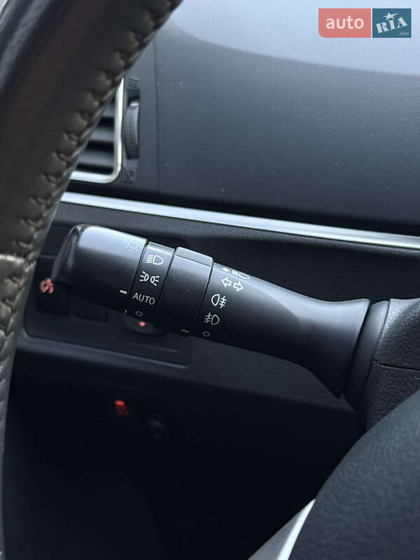 Минивэн Toyota Verso 2014 в Луцке фото 40 Минивэн Toyota Verso 2014 в Луцке