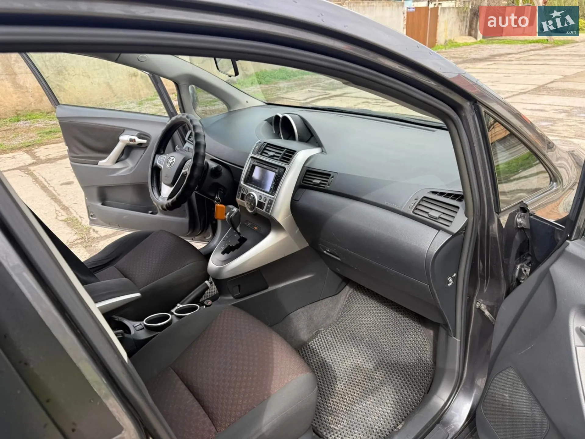 2010 Toyota Verso - мініатюра 9
