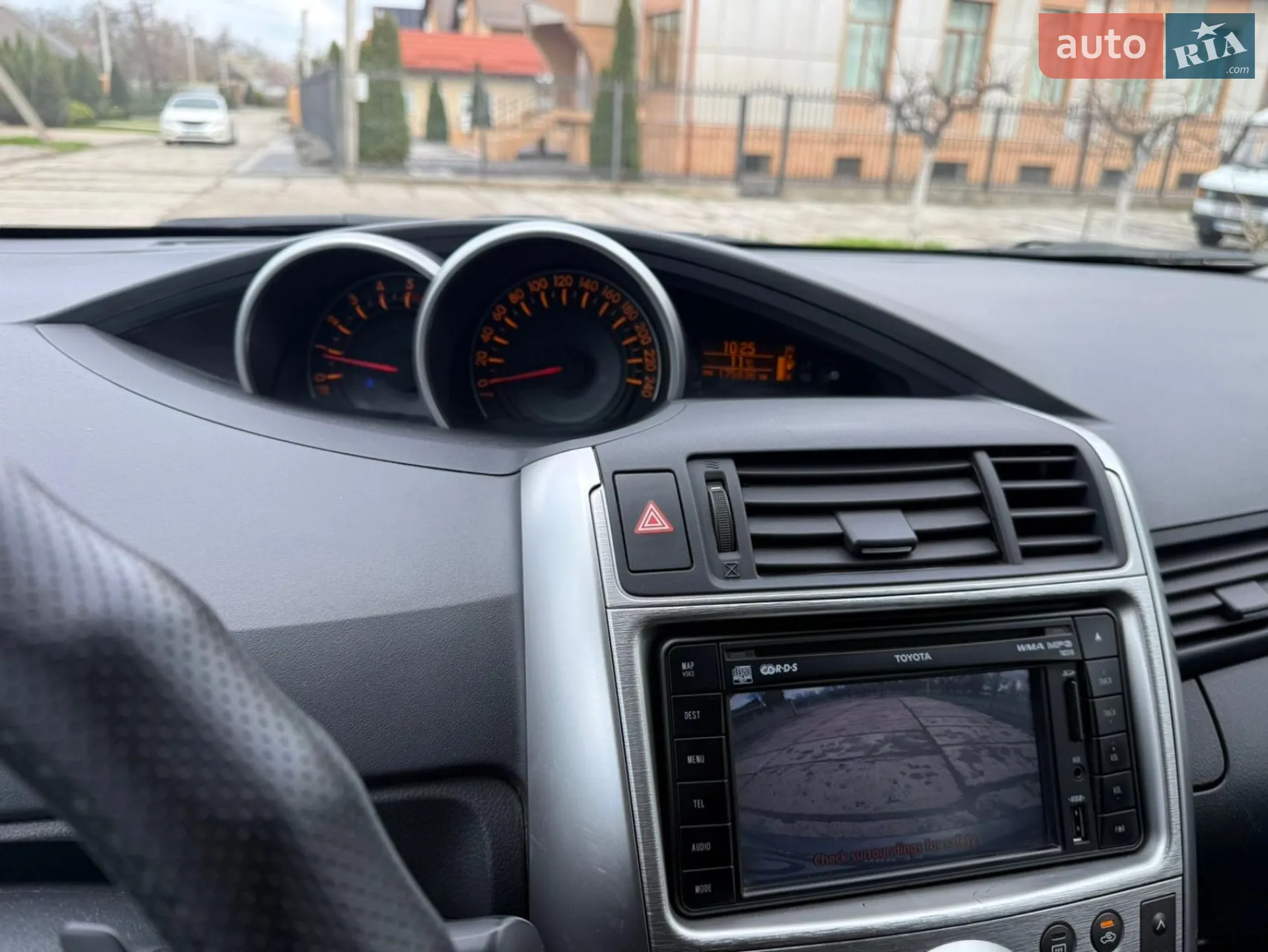 2010 Toyota Verso - мініатюра 18
