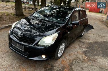 Минивэн Toyota Verso 2010 в Ровно
