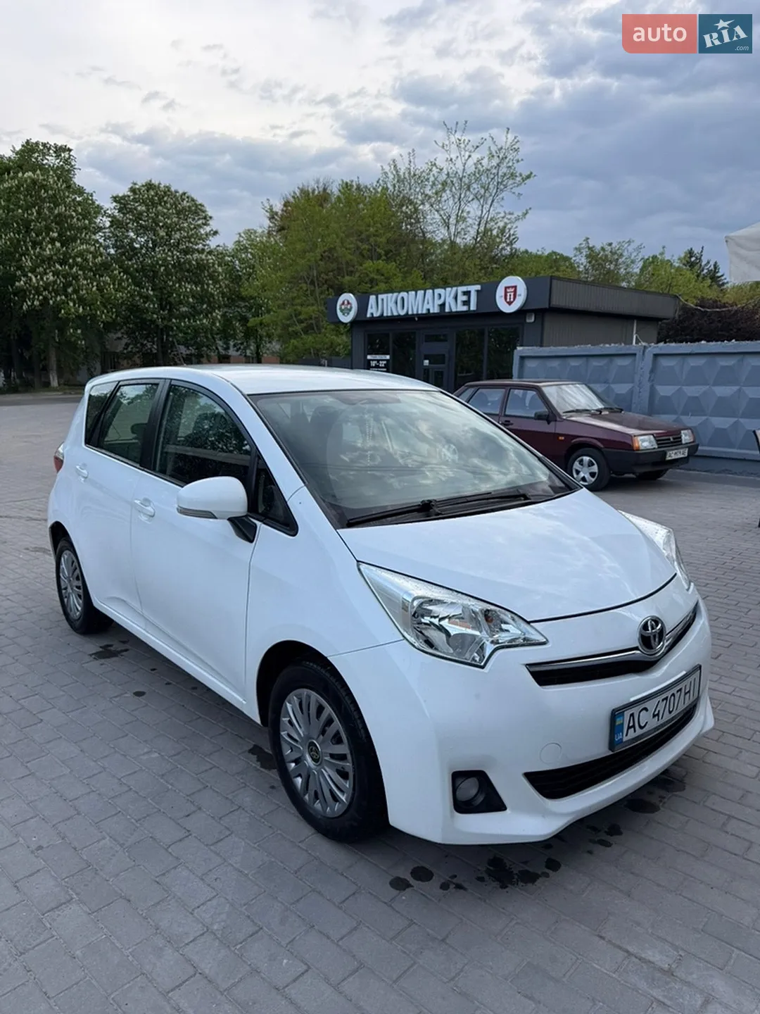 2011 Toyota Verso - мініатюра 2