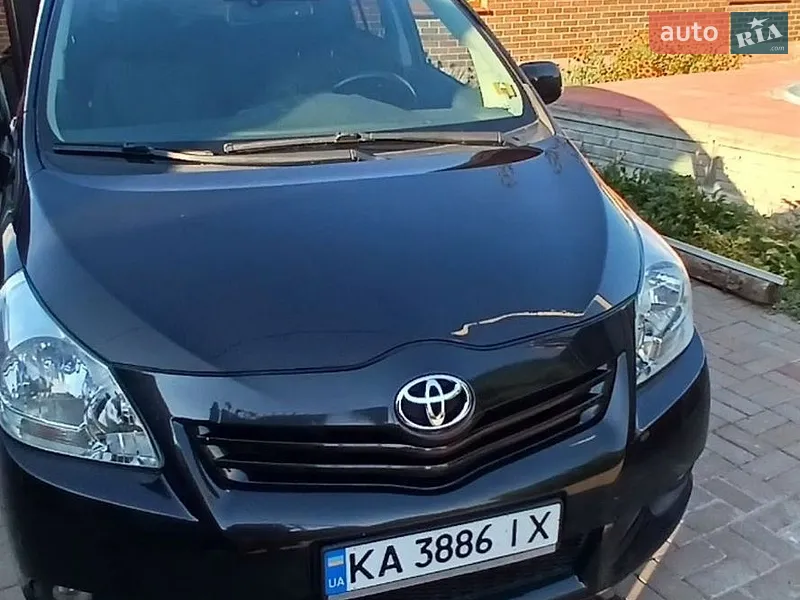 Toyota Verso 2010