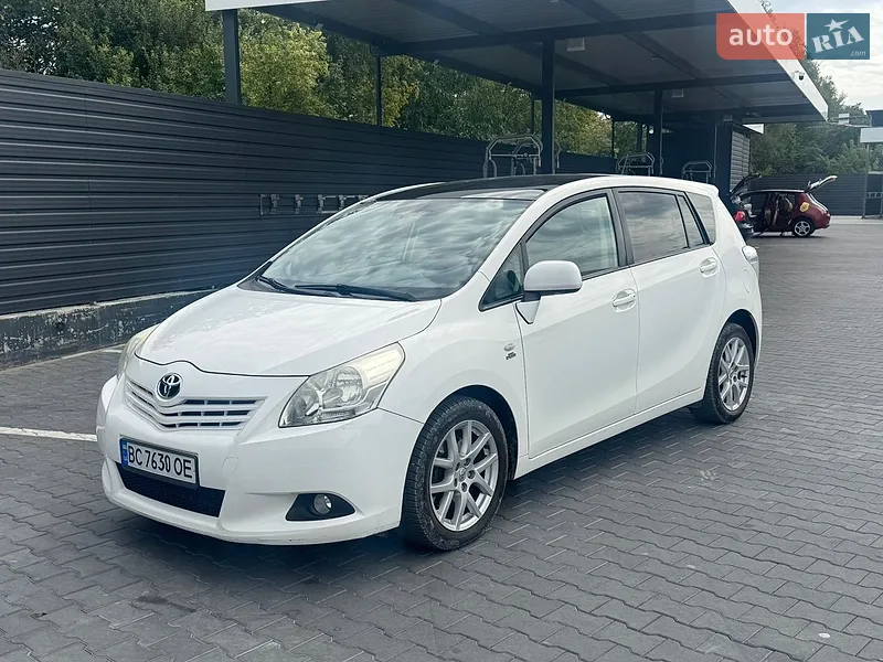 Toyota Verso 2010