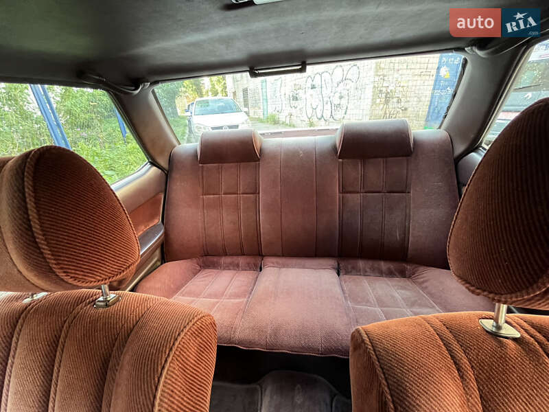 Седан Toyota Vista 1986 в Одесі