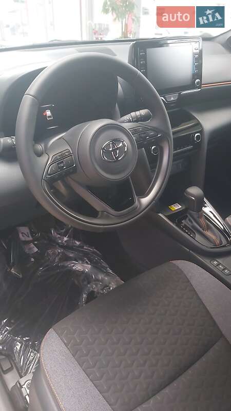 Внедорожник / Кроссовер Toyota Yaris Cross 2023 в Днепре