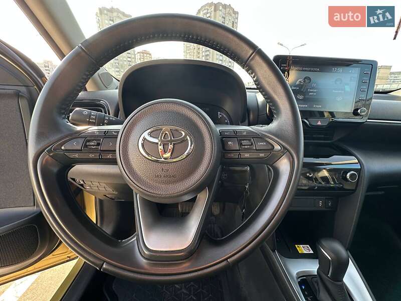 Внедорожник / Кроссовер Toyota Yaris Cross 2023 в Киеве