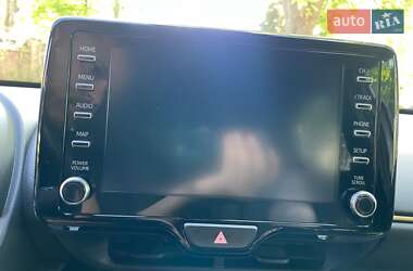 Позашляховик / Кросовер Toyota Yaris Cross 2021 в 