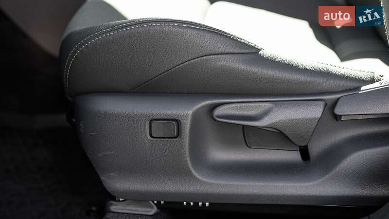 Внедорожник / Кроссовер Toyota Yaris Cross 2024 в Львове