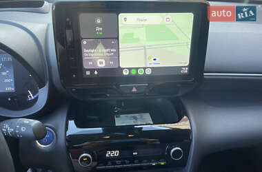 Позашляховик / Кросовер Toyota Yaris Cross 2024 в 