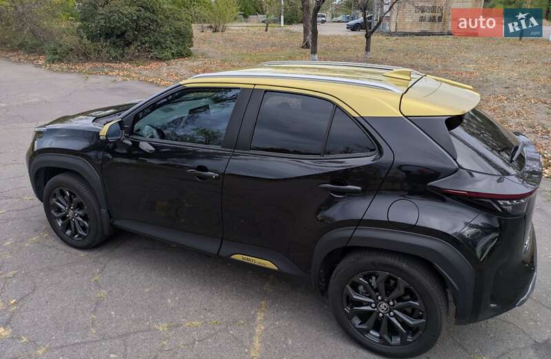 Внедорожник / Кроссовер Toyota Yaris Cross 2021 в Каменском