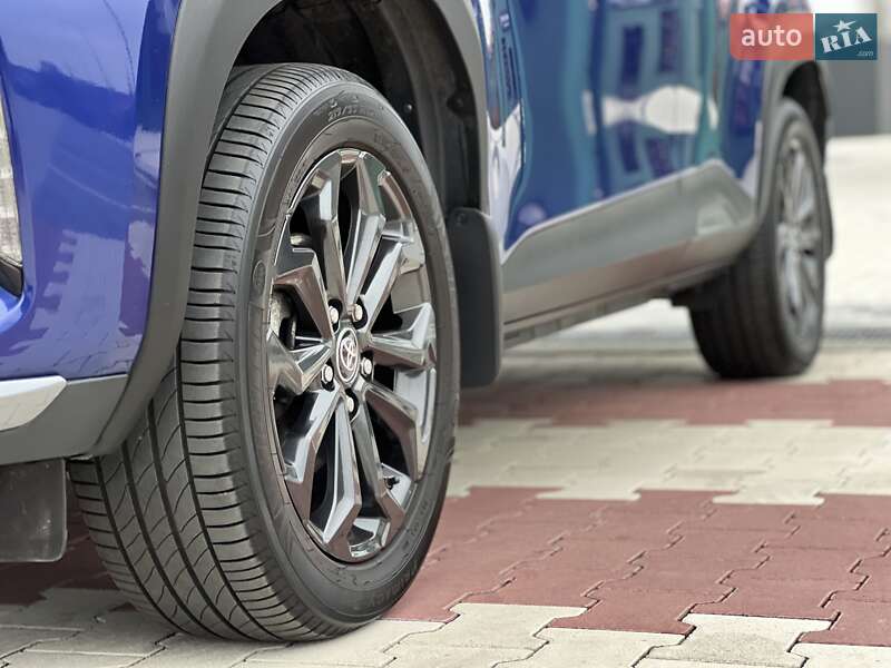 Внедорожник / Кроссовер Toyota Yaris Cross 2021 в Киеве фото 37 Внедорожник / Кроссовер Toyota Yaris Cross 2021 в Киеве