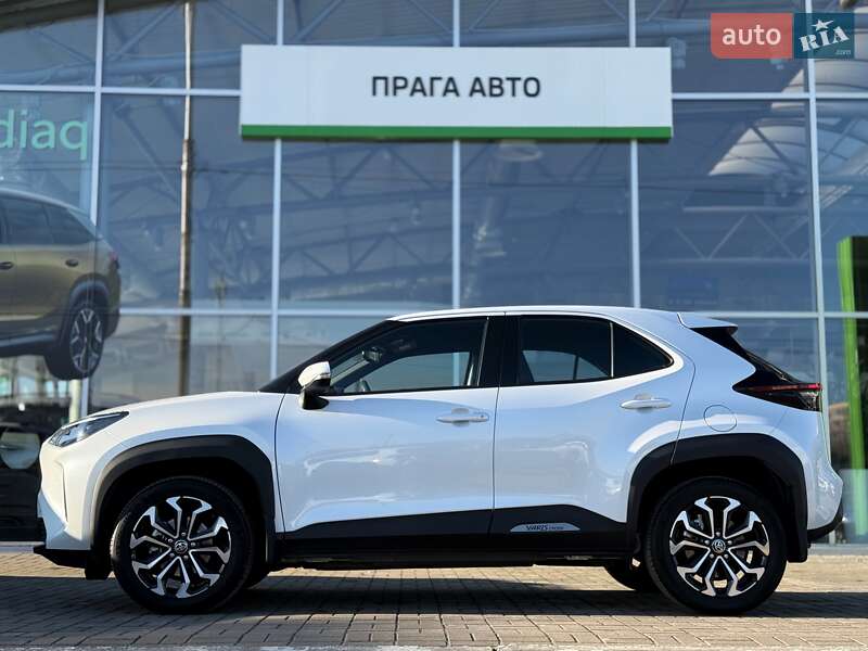 Внедорожник / Кроссовер Toyota Yaris Cross 2023 в Киеве