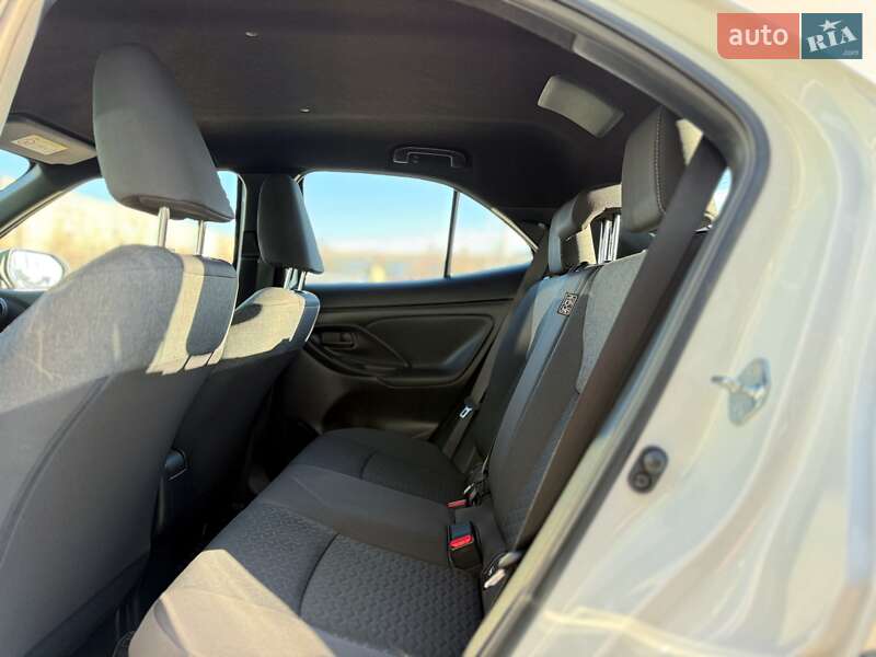 Внедорожник / Кроссовер Toyota Yaris Cross 2023 в Киеве