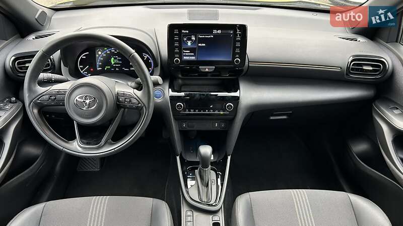 Внедорожник / Кроссовер Toyota Yaris Cross 2023 в Киеве