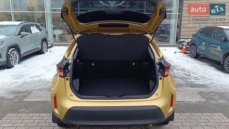 Внедорожник / Кроссовер Toyota Yaris Cross 2022 в Киеве