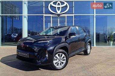 Внедорожник / Кроссовер Toyota Yaris Cross 2025 в Киеве