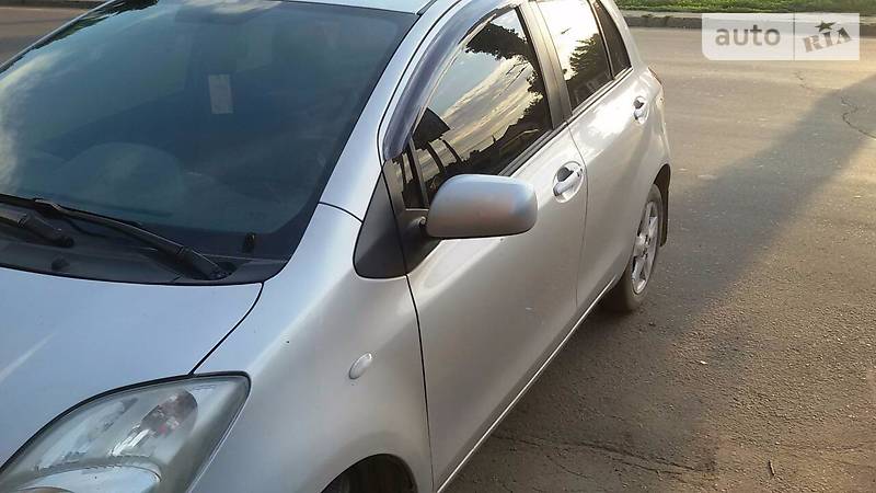 Хэтчбек Toyota Yaris 2006 в Одессе