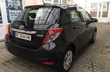 Хэтчбек Toyota Yaris 2012 в Стрые