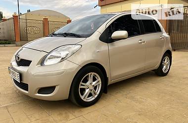 Хэтчбек Toyota Yaris 2010 в Одессе