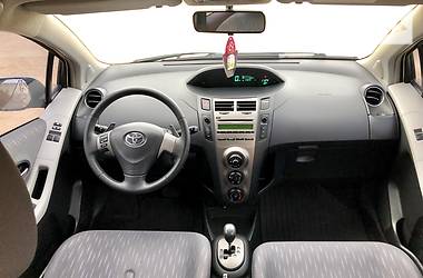 Хэтчбек Toyota Yaris 2010 в Одессе