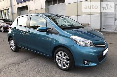 Хэтчбек Toyota Yaris 2013 в Одессе