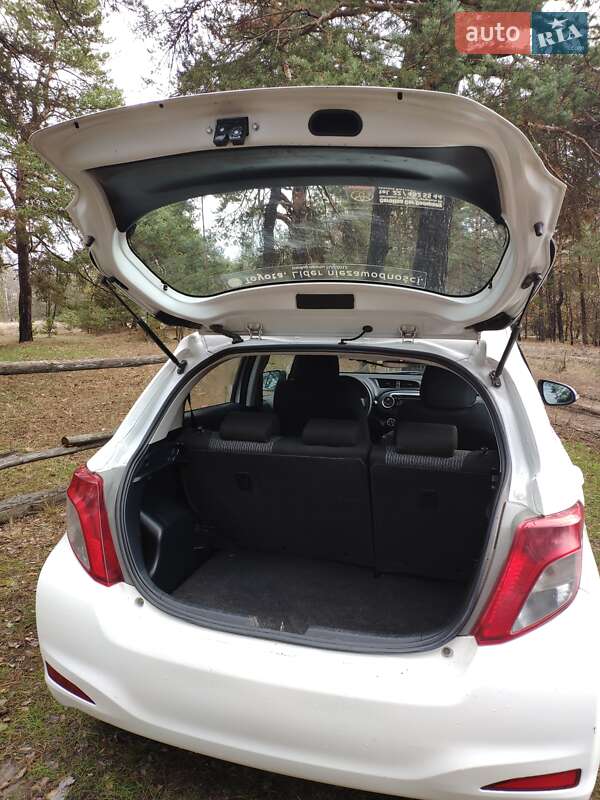 Хэтчбек Toyota Yaris 2012 в Конотопе фото 3 Хэтчбек Toyota Yaris 2012 в Конотопе