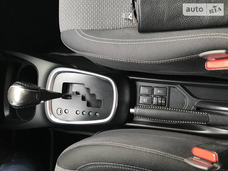 Хетчбек Toyota Yaris 2014 в Рівному