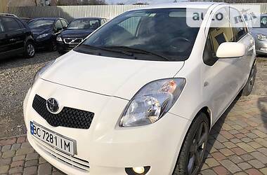 Хетчбек Toyota Yaris 2007 в 