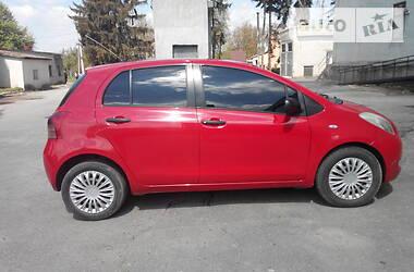 Хетчбек Toyota Yaris 2008 в  фото 6 Хетчбек Toyota Yaris 2008 в