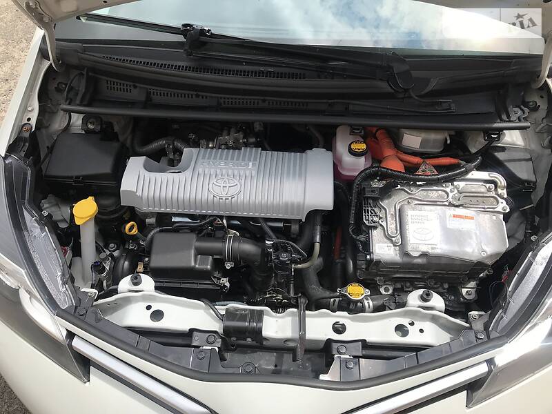 Хетчбек Toyota Yaris 2014 в Рівному