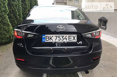 Седан Toyota Yaris 2017 в Ровно