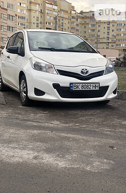 Хэтчбек Toyota Yaris 2012 в Ровно
