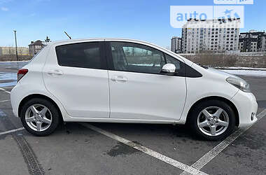 Хетчбек Toyota Yaris 2011 в Києві