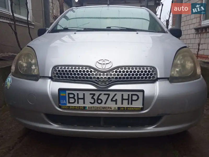 Toyota Yaris 2001