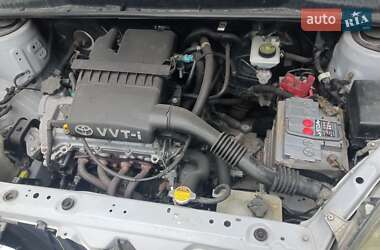 Хетчбек Toyota Yaris 2001 в Балті