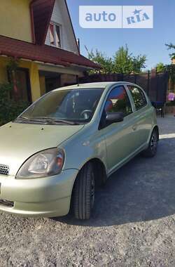 Хэтчбек Toyota Yaris 2002 в Ровно