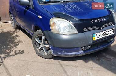 Хэтчбек Toyota Yaris 1999 в 