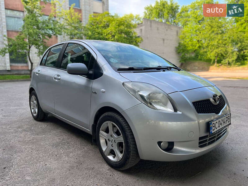 Хетчбек Toyota Yaris 2008 в Львові
