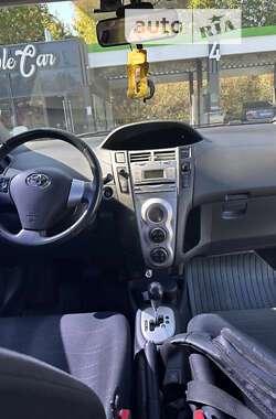 Хэтчбек Toyota Yaris 2008 в Харькове