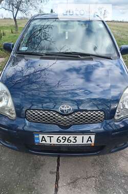 Седан Toyota Yaris 2005 в Коломые