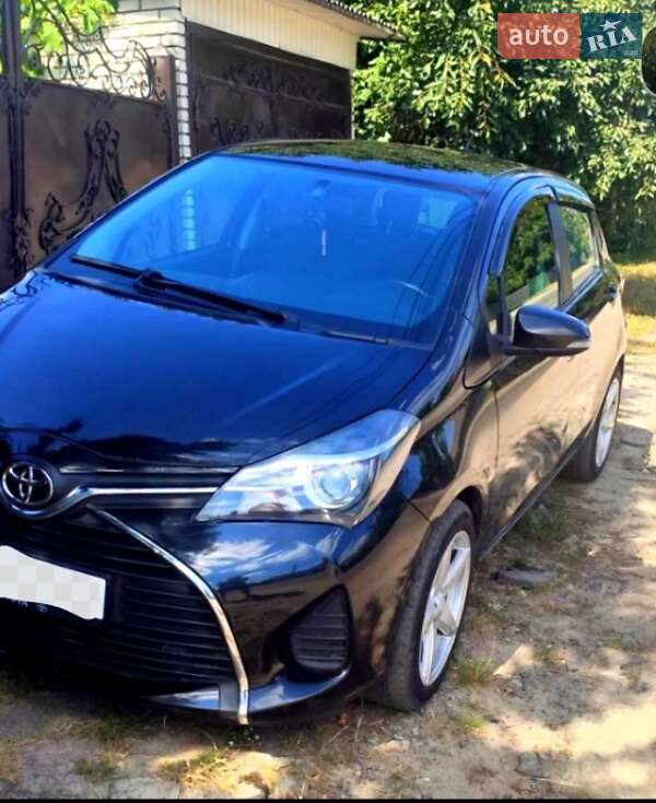Хэтчбек Toyota Yaris 2014 в Житомире
