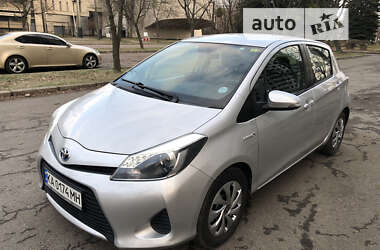 Toyota Yaris Гібрид - купити Яріс гібрид в Києві, ціна від