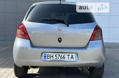 Хэтчбек Toyota Yaris 2007 в Одессе