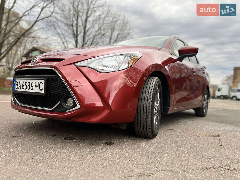 Седан Toyota Yaris 2019 в Кропивницком