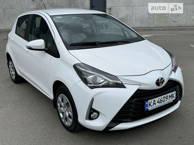 Хетчбек Toyota Yaris 2020 в Києві