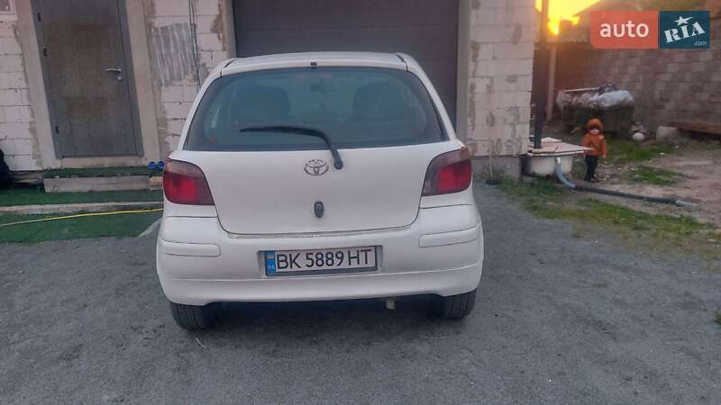 Хэтчбек Toyota Yaris 2002 в Ровно